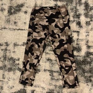 Camo leggings